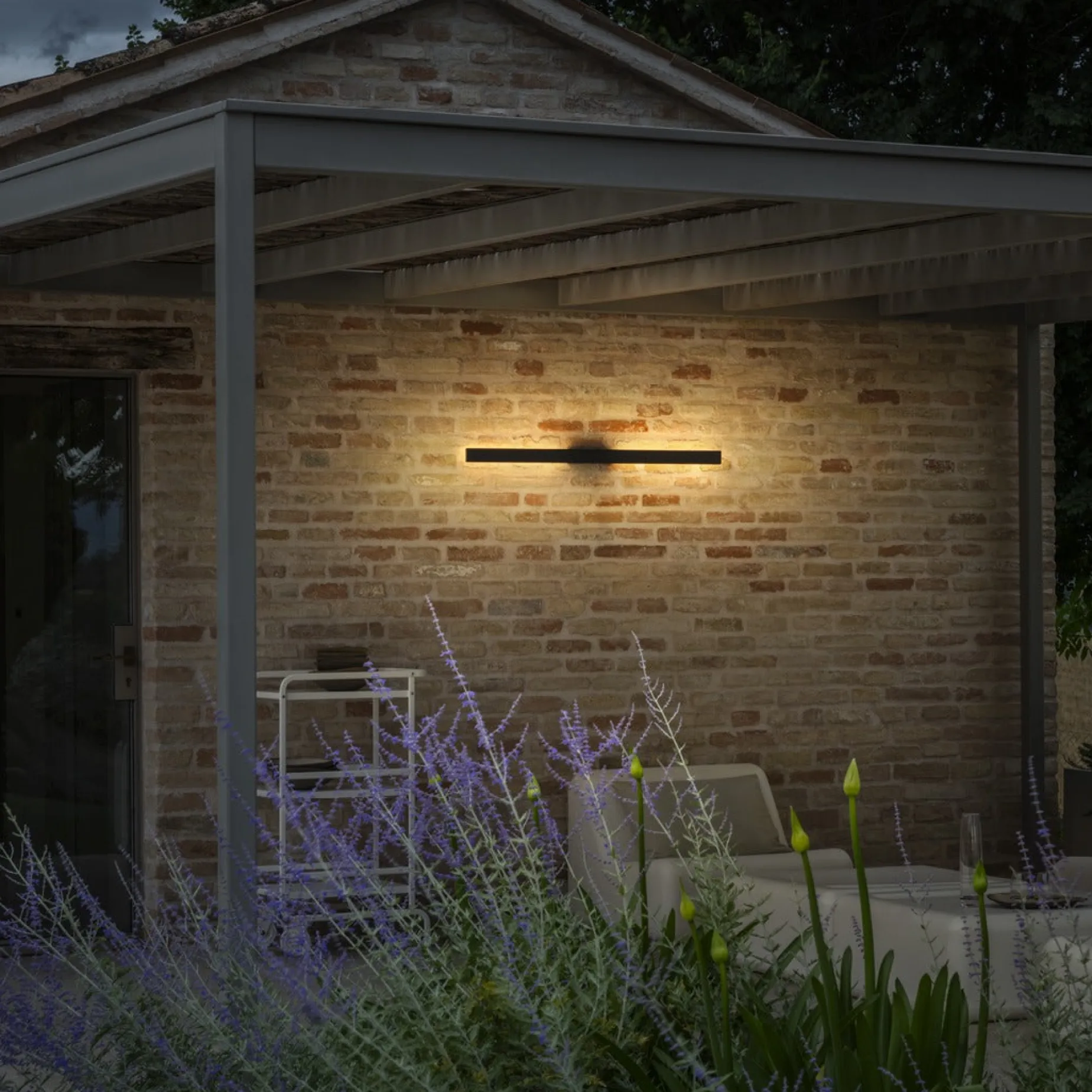 Linea wall 104-144 IP | black