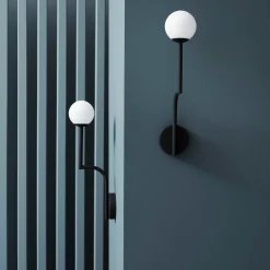 Mobil 46 wall lamp | brass