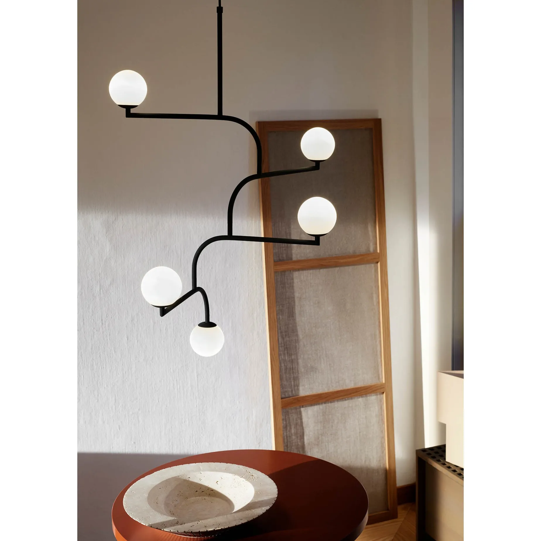 Mobil chandelier 100 | brass