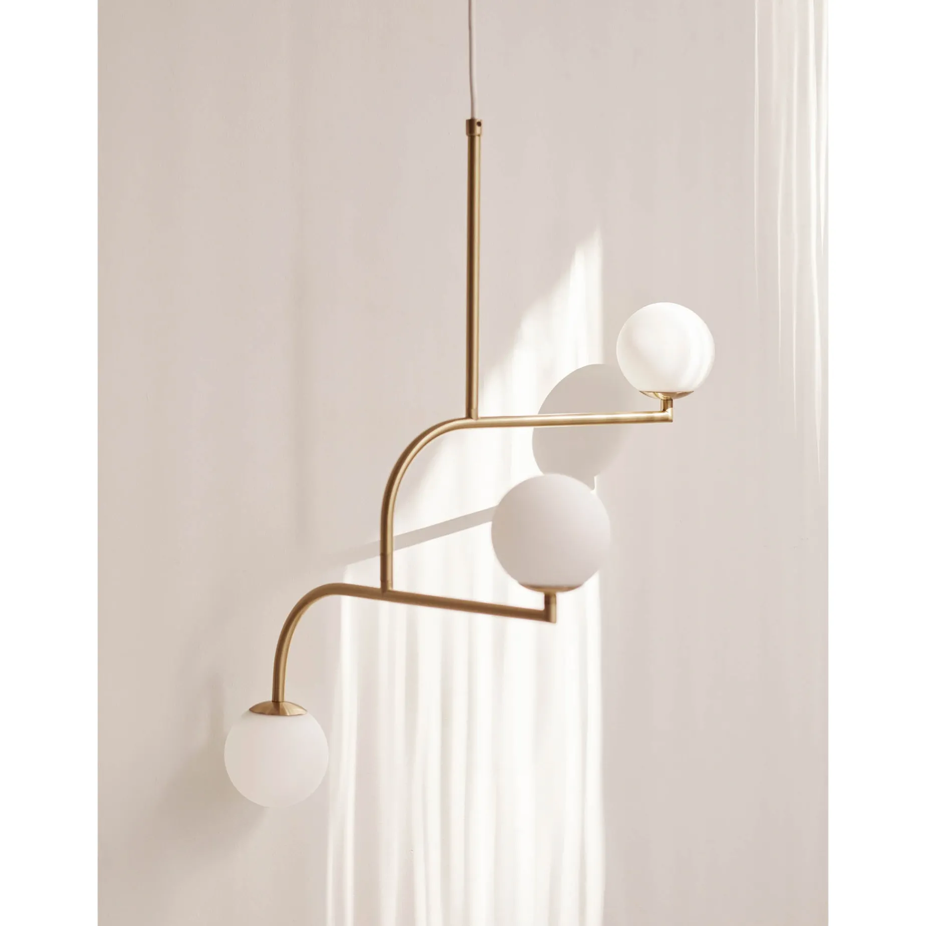 Mobil chandelier 100 | brass