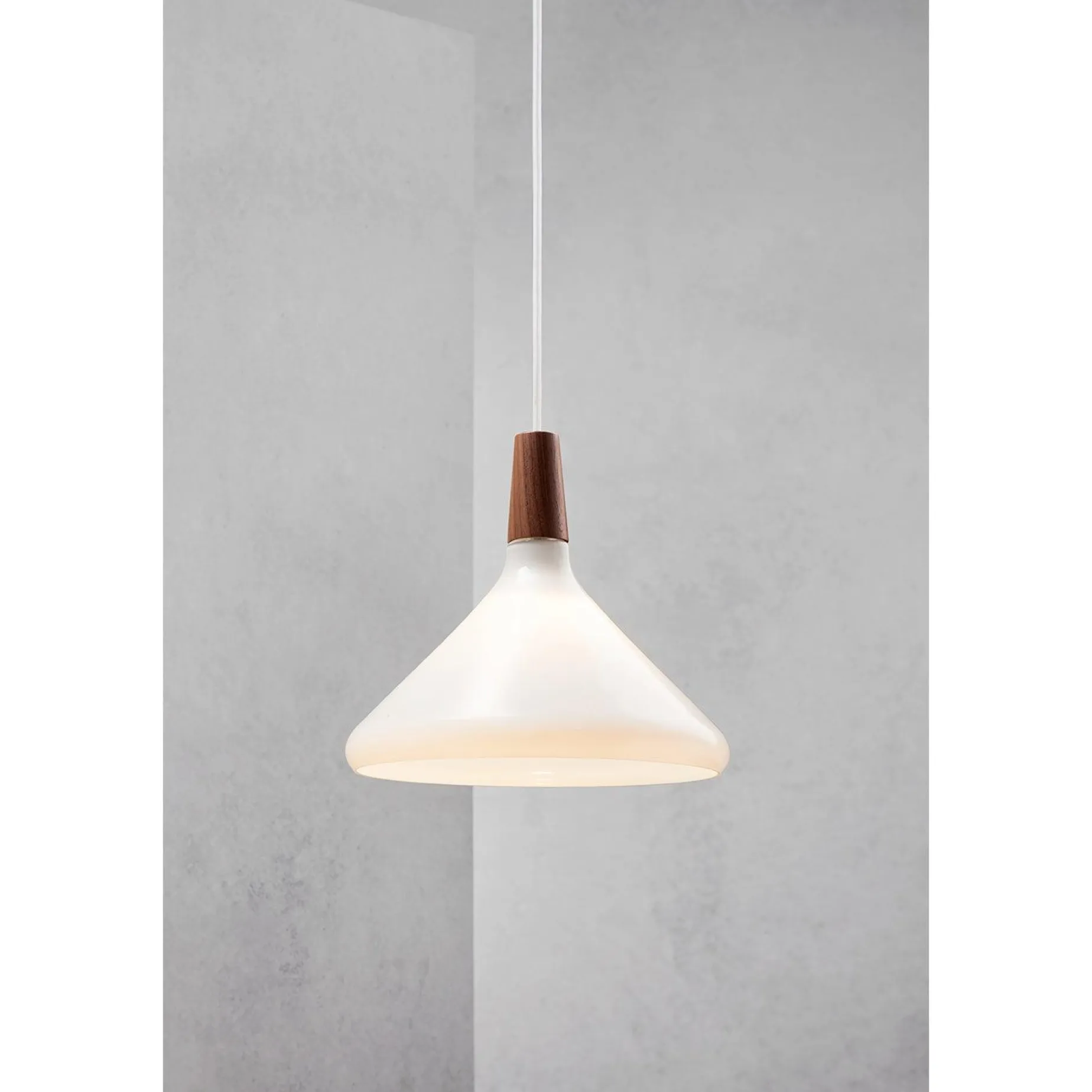 Nori 27 glass | opal white