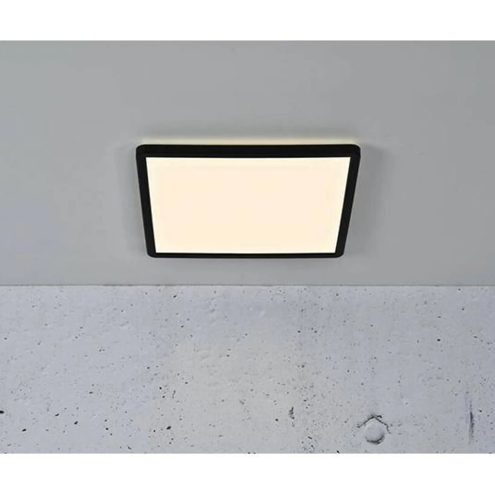 Oja IP | sq 29 black / 3-step