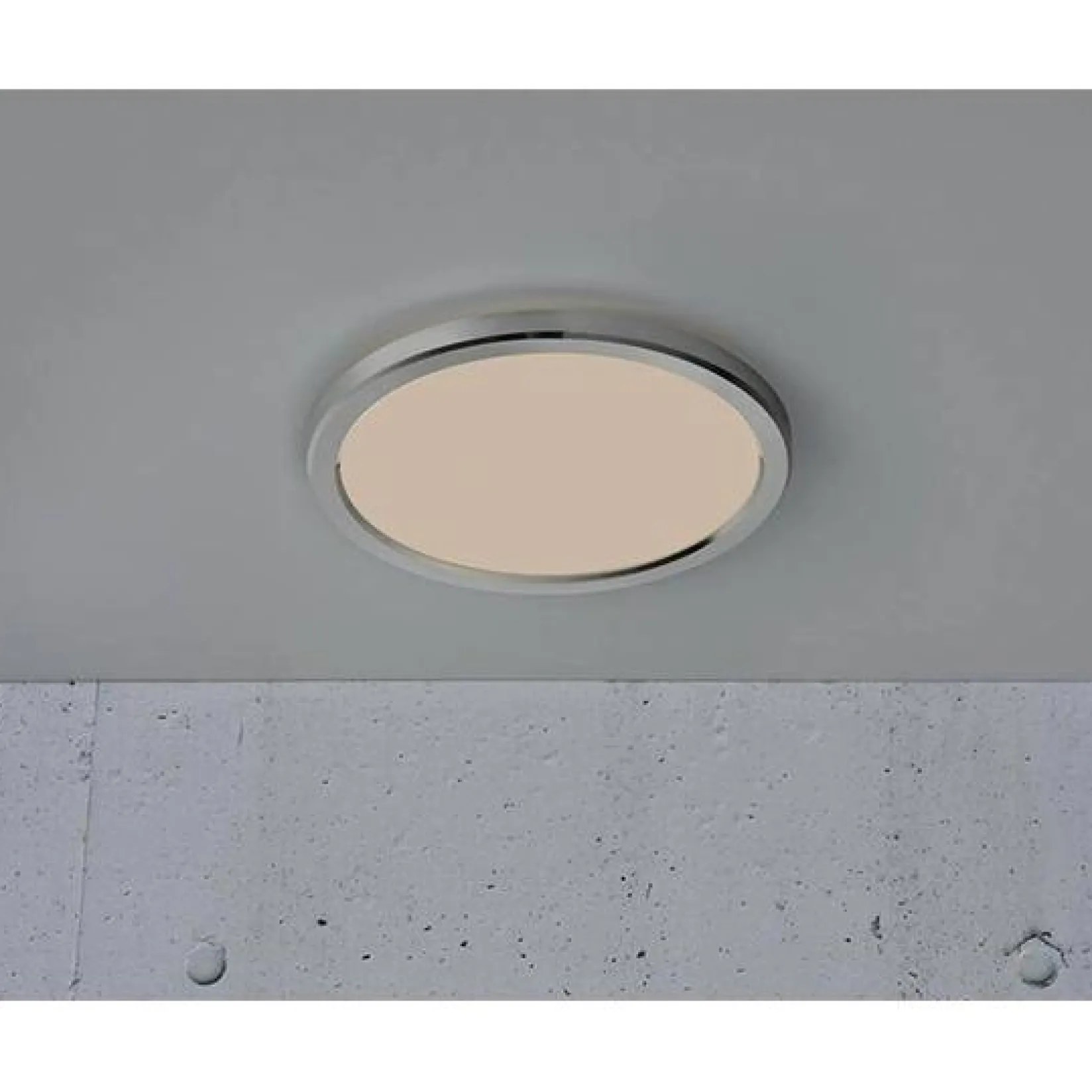 Oja IP | sq 29 white+ / 3-step