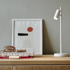 Omari table | white
