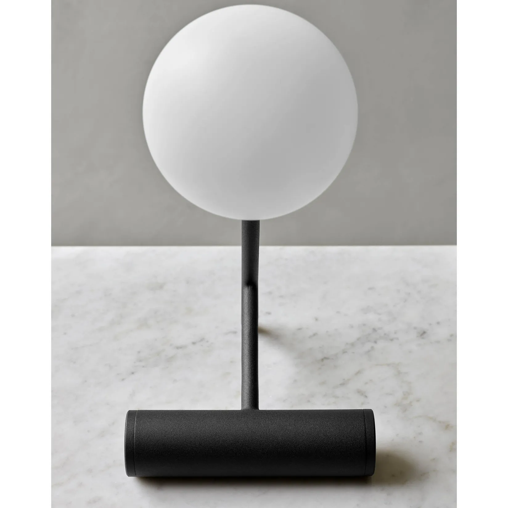 Phare portable table lamp | burned red