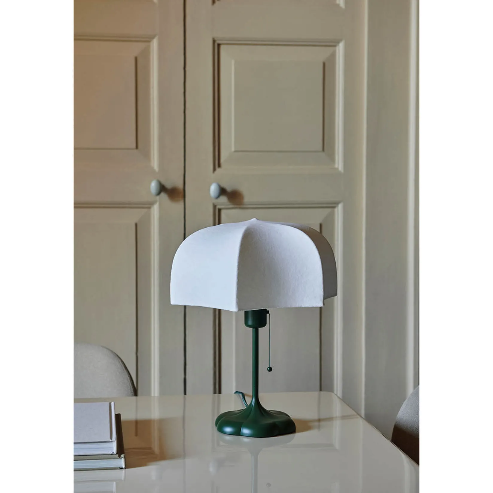Poem table lamp | white/cashmere