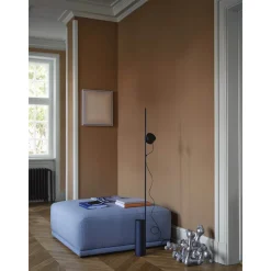 Post floor lamp | black