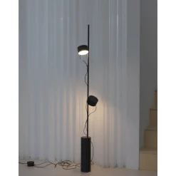 Post floor lamp | black