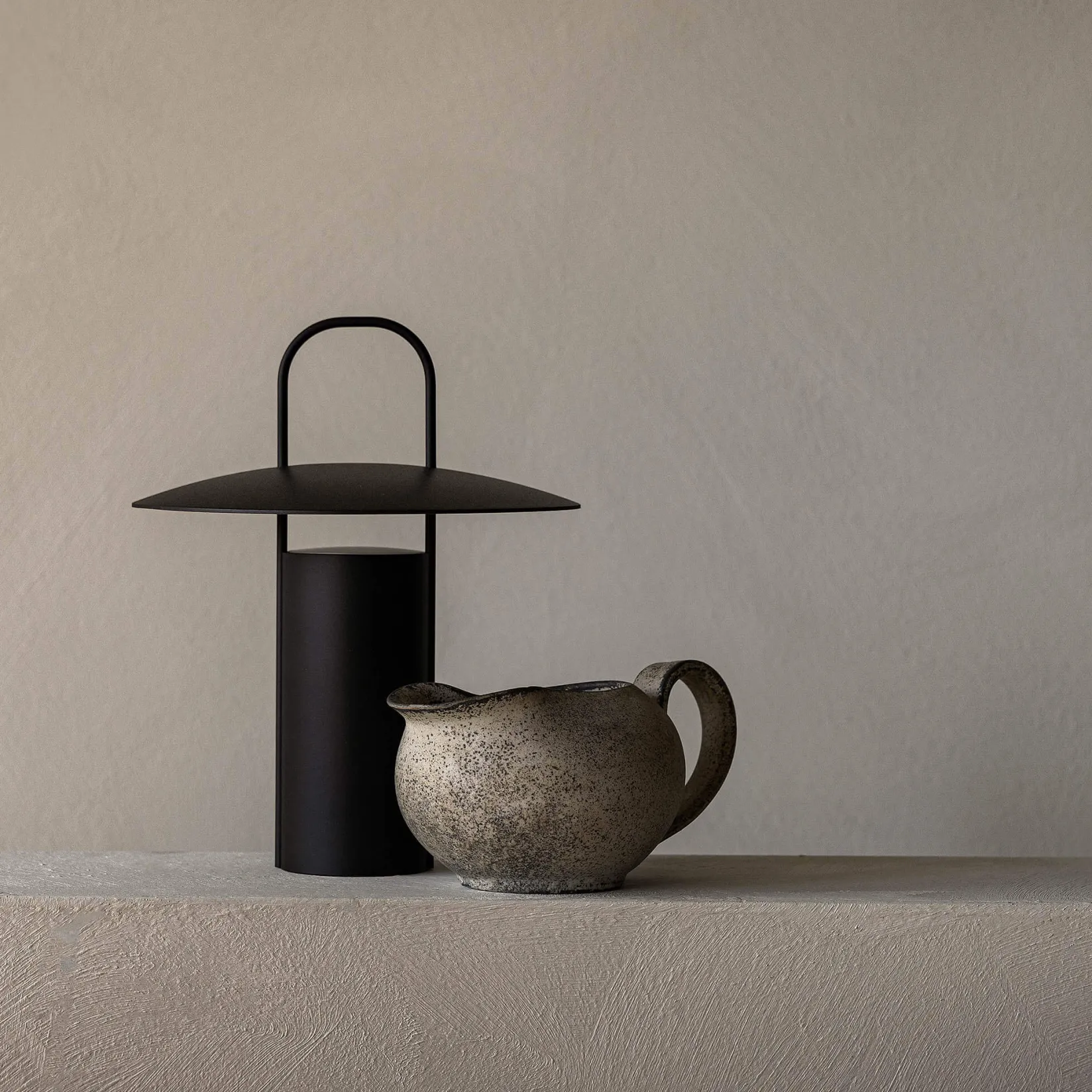 Ray portable table lamp | matte dusty green