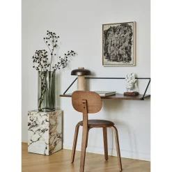 Reverse table lamp | carrara marble and glossy black