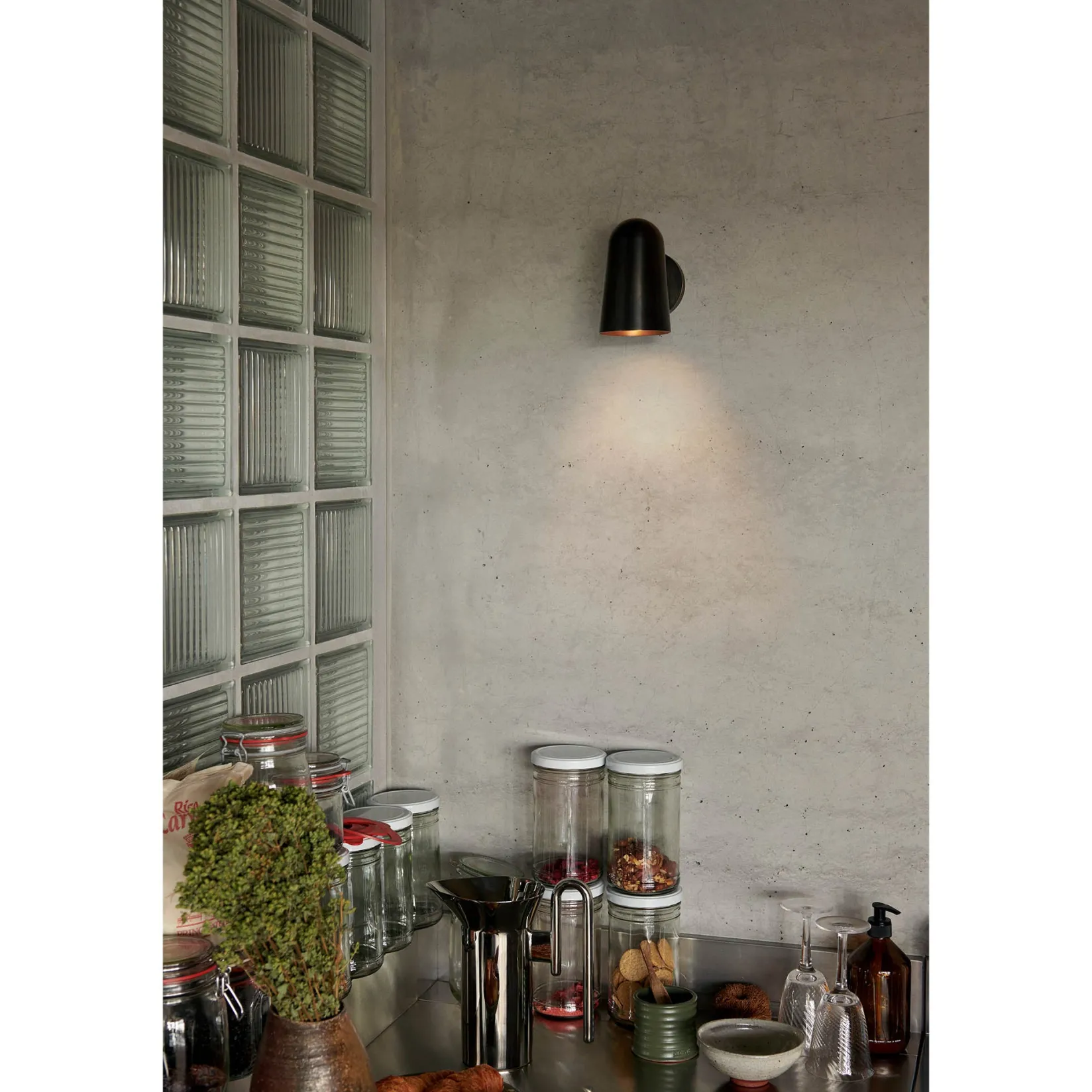 Solid wall SC104 | black