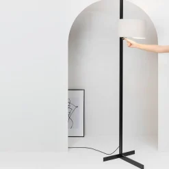 Stand Up floor | black and linen