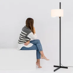 Stand Up floor | black and linen