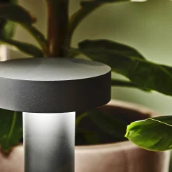 Tesla pilar 80 | black