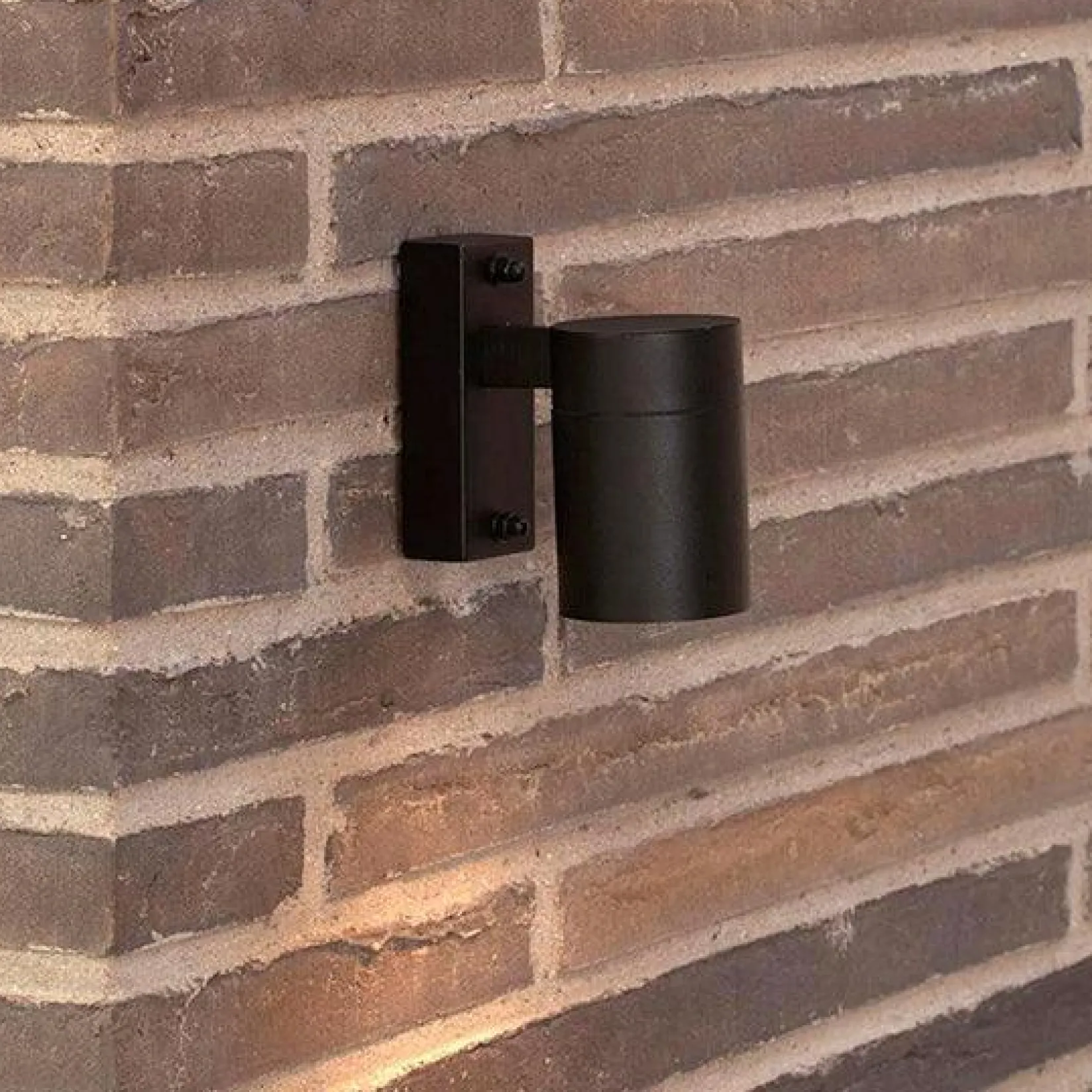 Tin single | black
