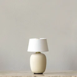 Torso portable table lamp | ruby