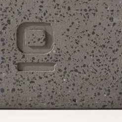 Totem 611 | grey concrete