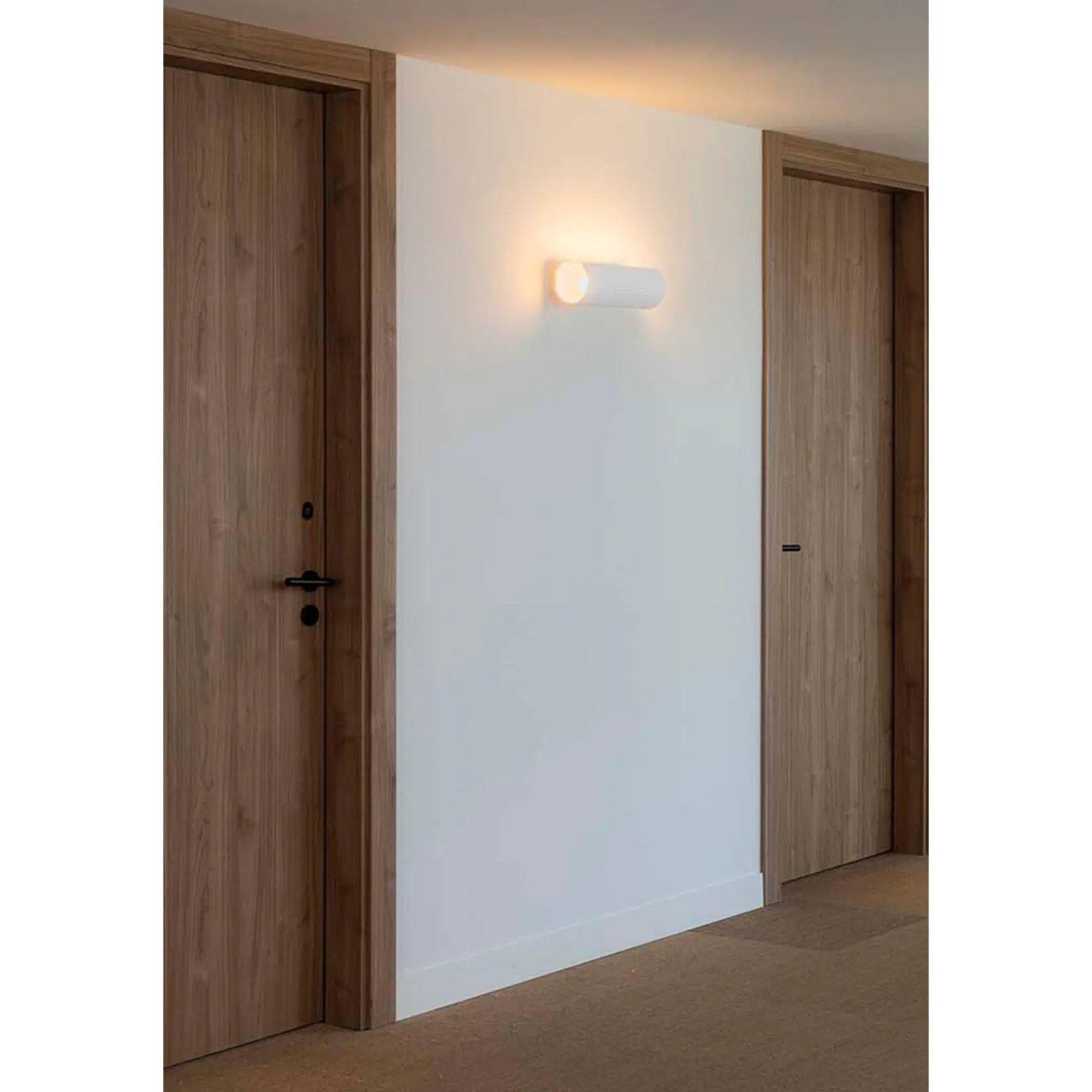 Trama 180 | white plaster