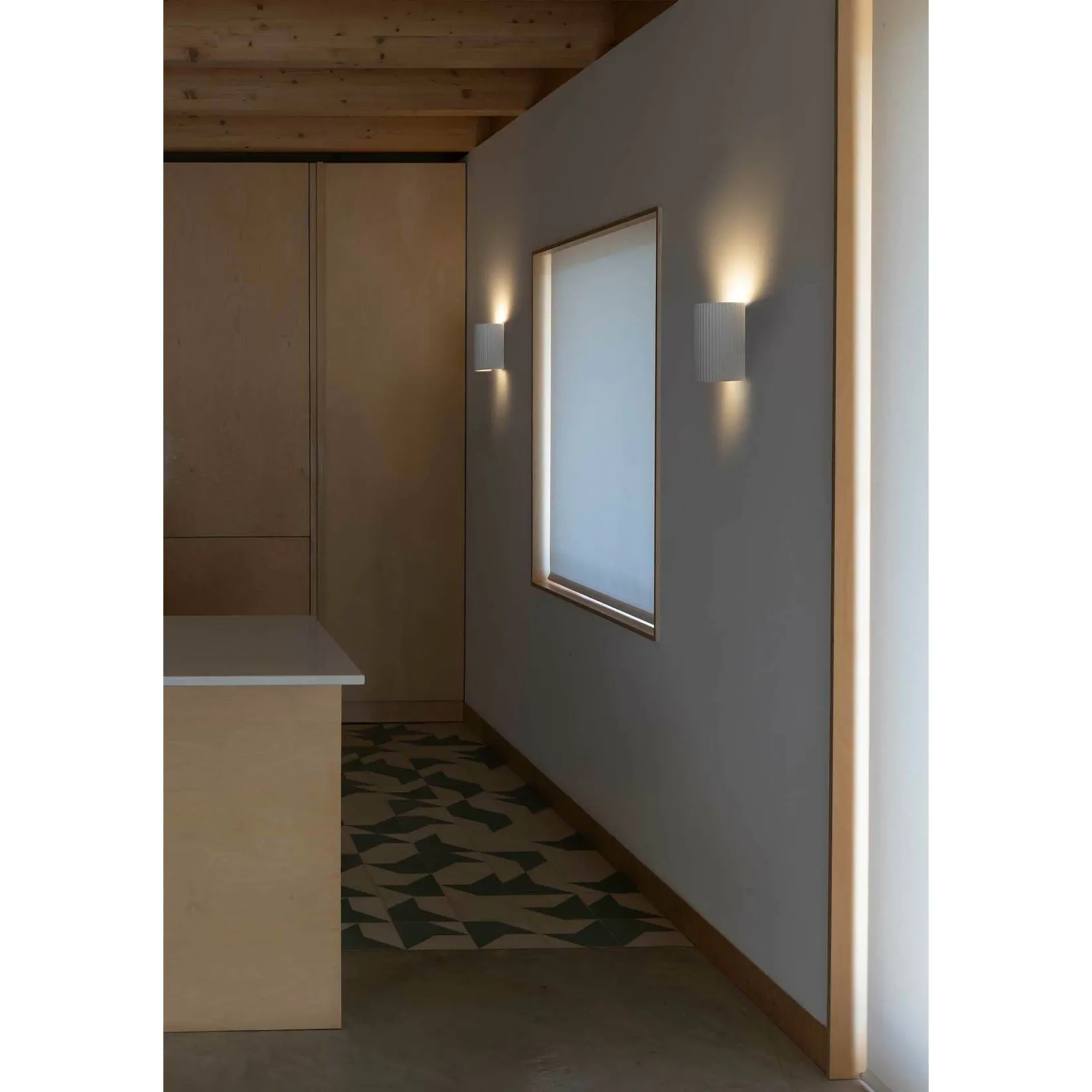 Trama 180 | white plaster