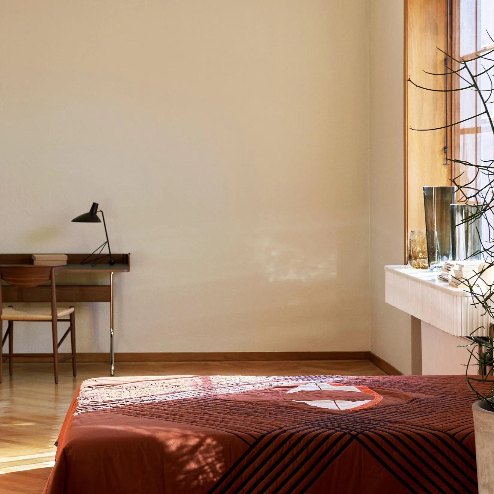 Tripod table HM9 | matt white