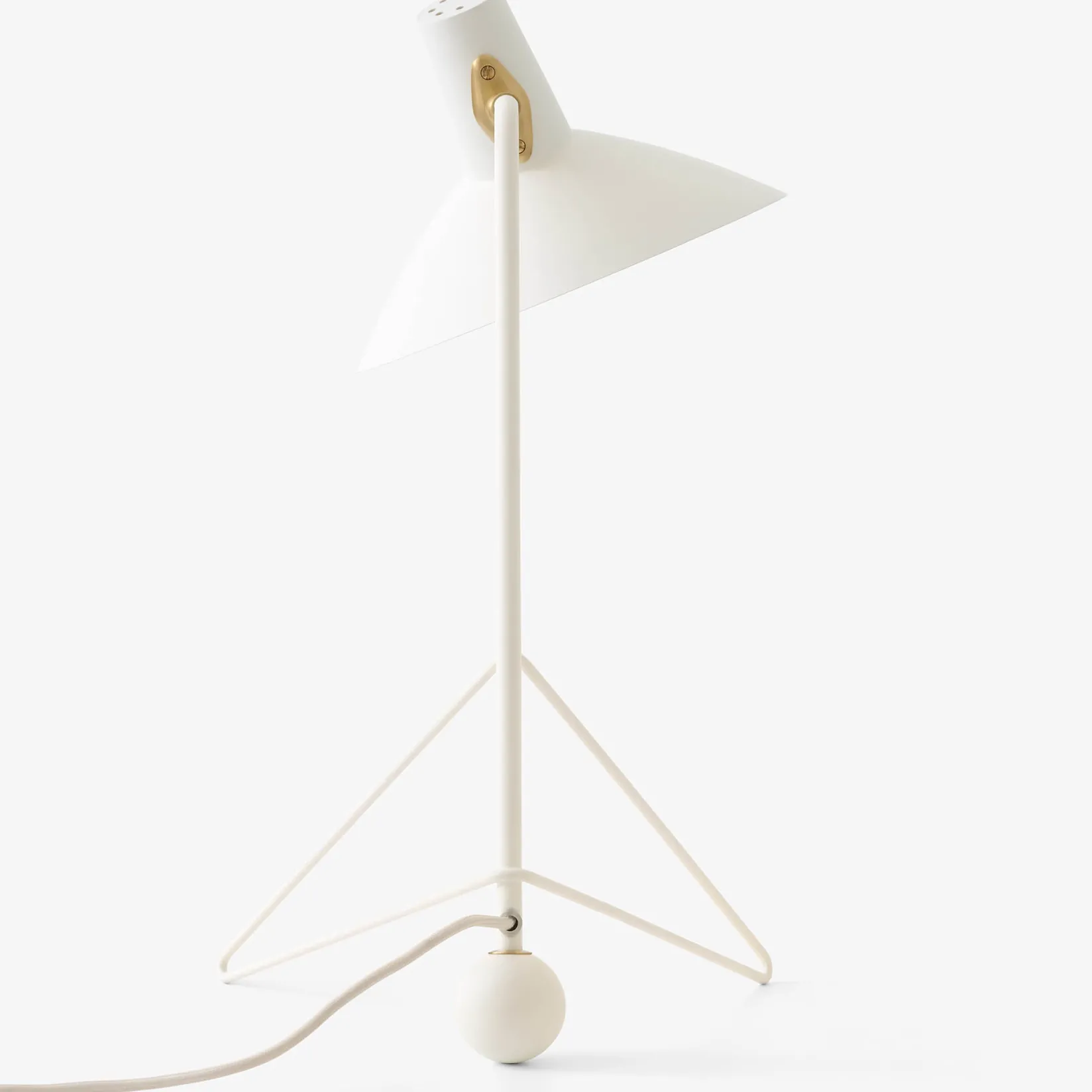 Tripod table HM9 | matt white