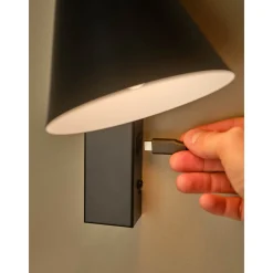Wilmer wall | black